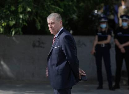 EXCLUSIV | Comisia de etică a UNAP analizează doctoratul lui Lucian Pahonțu. A plagiat din lucrările a trei membri din comisia care a decis să-i acorde titlul de doctor